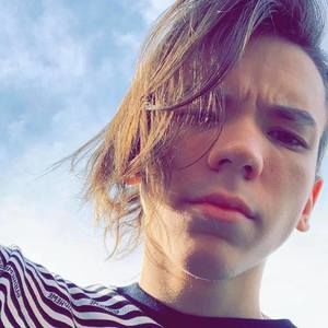 Meet your Posher, Dane